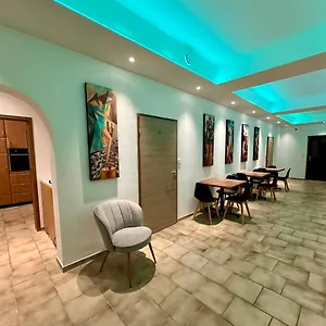  Apartment Bendorma